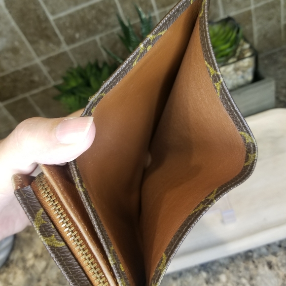 SOLD Louis Vuitton Monogram Porte Monnaie Billets Tresor Bifold Wallet - Picture 5 of 14